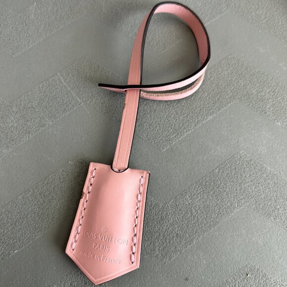 Louis Vuitton Key Clochette Pink - Picture 2 of 5